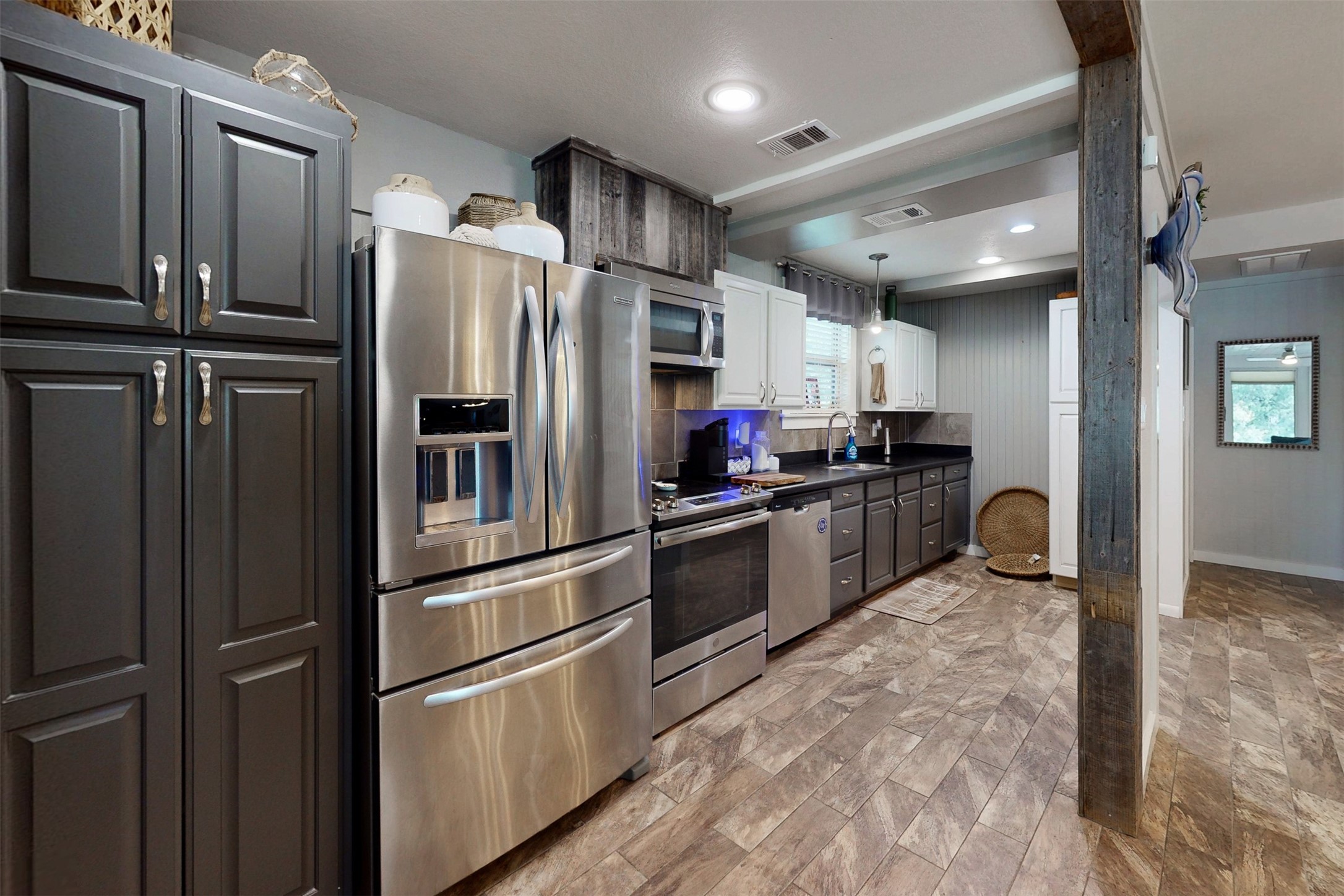 11092 Riley Green Road, Unit 121 Franklin, TX 77856 - Photo 23 of 26 Kitchen