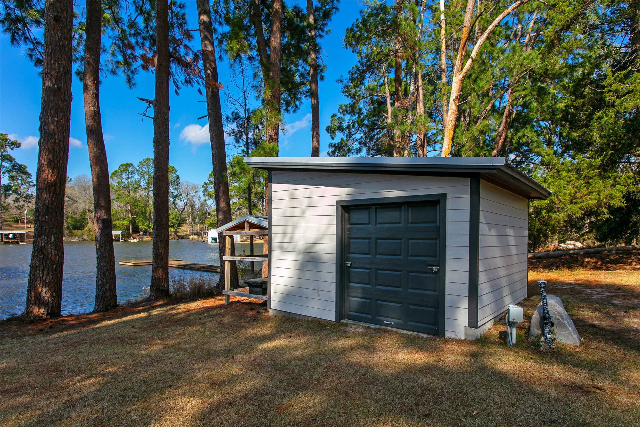 11092 Riley Green Road, Unit 121 Franklin, TX 77856 - Photo 7 of 26 Storage By Lake Side