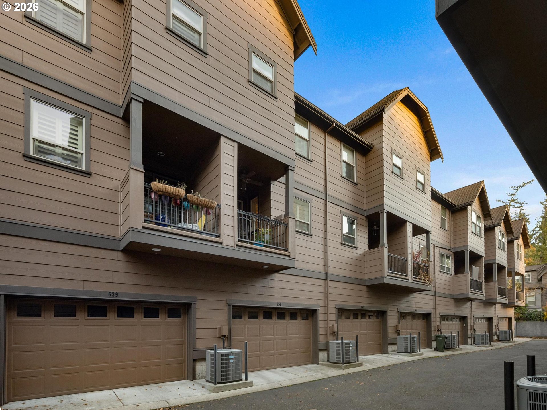 653 Southwest Foresta Terrace Portland, OR 97225 - Photo 24 of 30