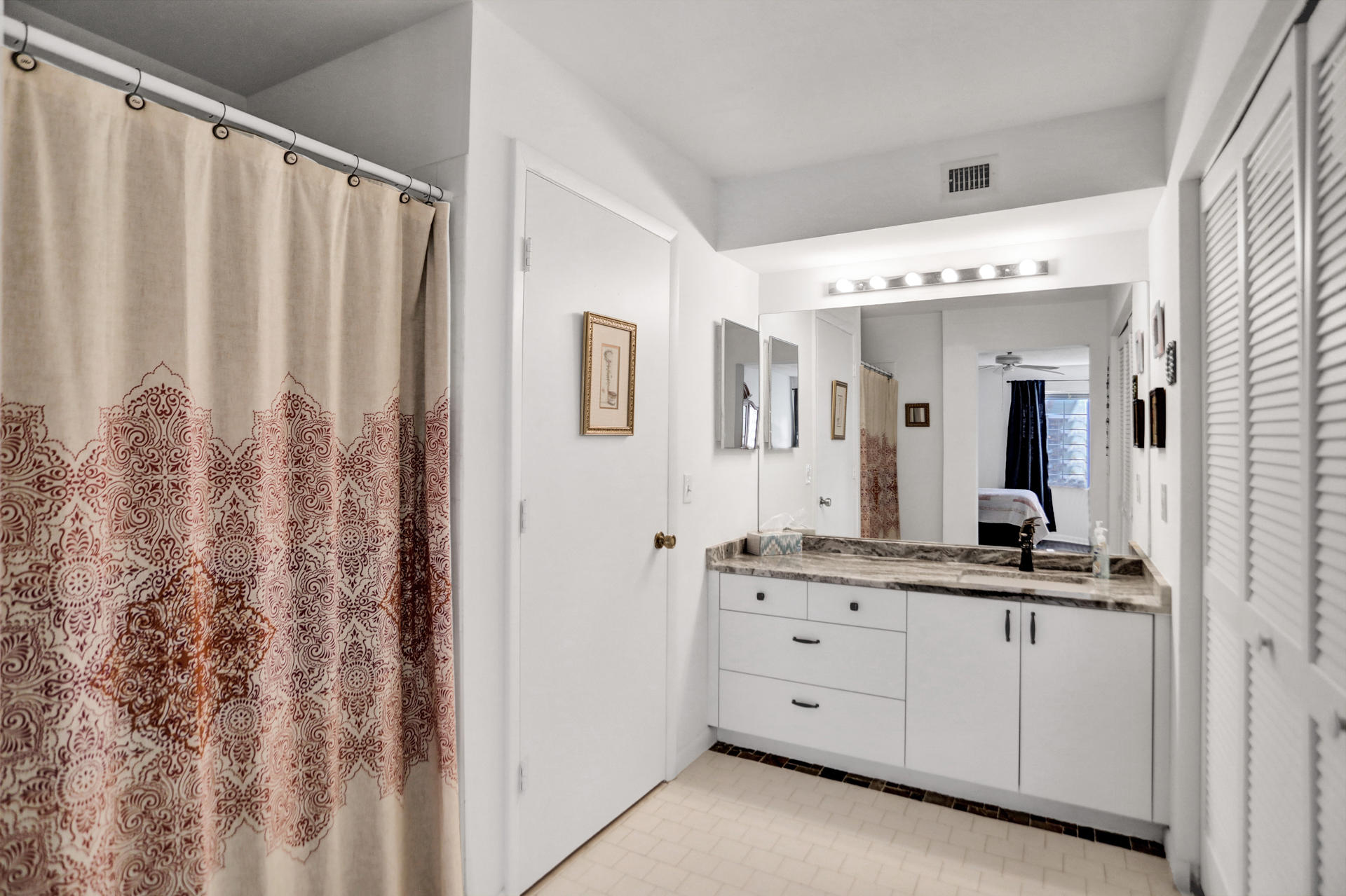 5292 Buckhead Circle, Unit 1030 Boca Raton, FL 33486 - Photo 22 of 36 Master Bath