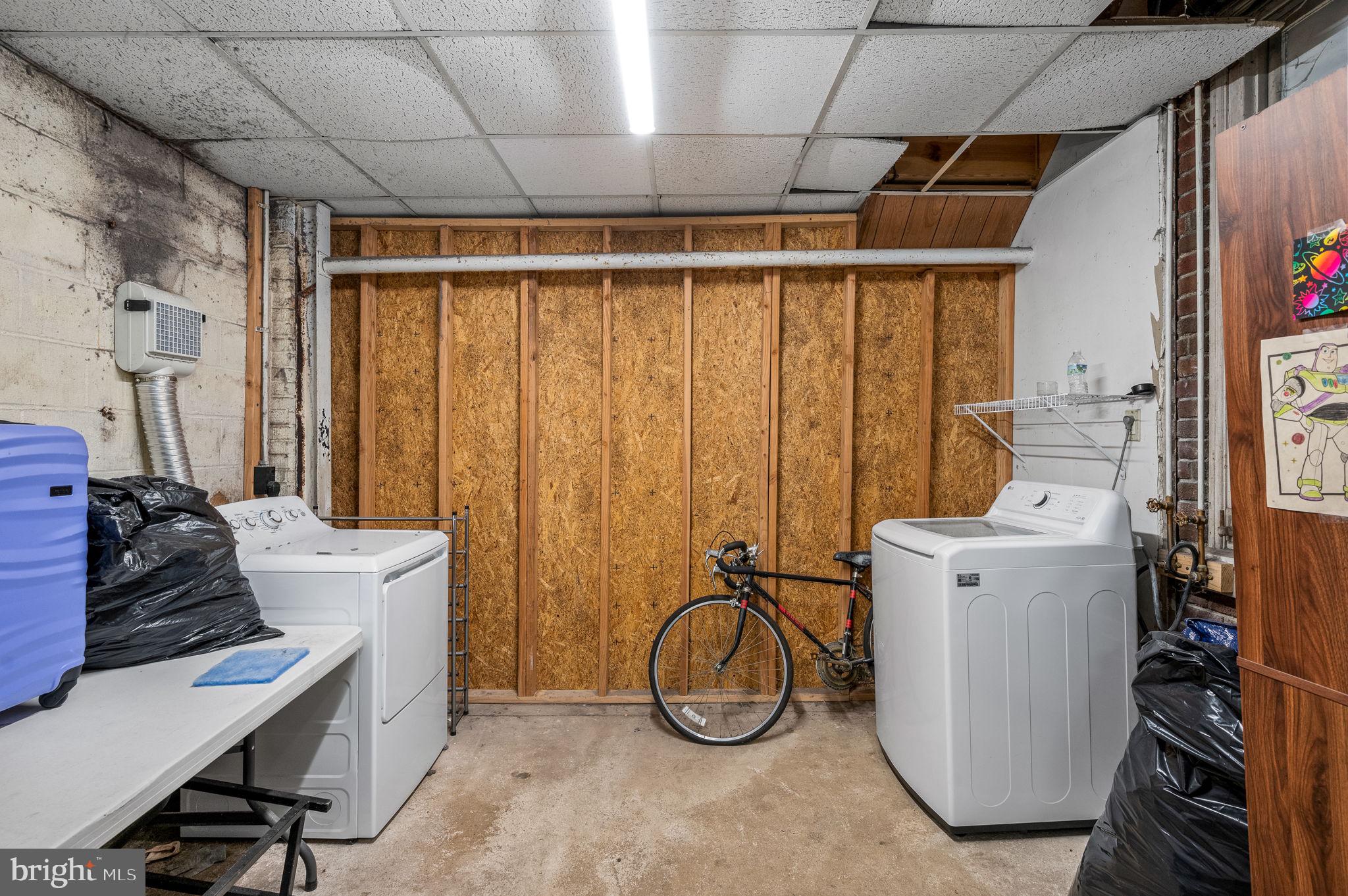 161 Clymer Street Reading, PA 19602 - Photo 44 of 53 SharedLaundry Area