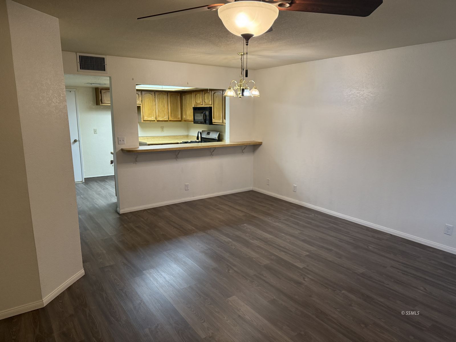 269 East Upjohn Avenue Ridgecrest, CA 93555 - Photo 2 of 15