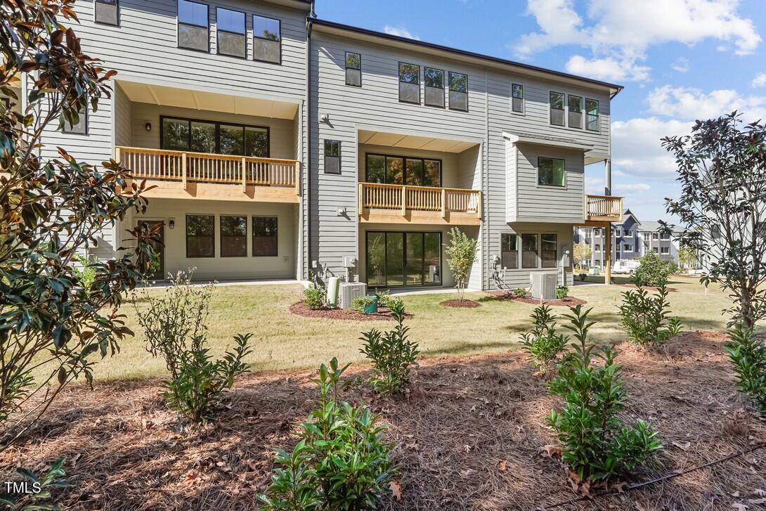 4746 Cypress Tree Lane Raleigh, NC 27612 - Photo 13 of 23 Rear of home