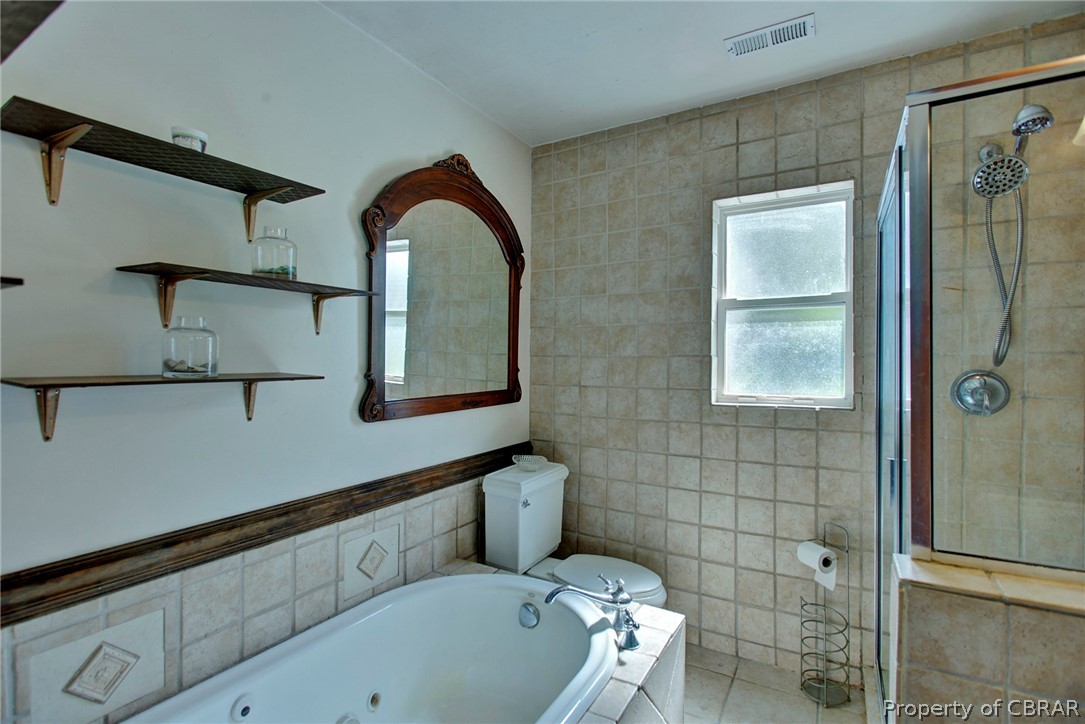 3464 Severn River Road Hayes, VA 23072 - Photo 21 of 30 Master Bathroom