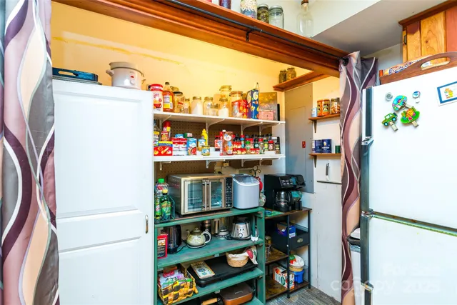 $549,900 | 26 Fred Smith Road, Tuckasegee, NC 28783