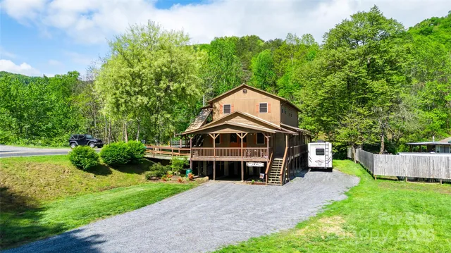 $549,900 | 26 Fred Smith Road, Tuckasegee, NC 28783