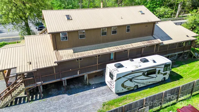 $549,900 | 26 Fred Smith Road, Tuckasegee, NC 28783