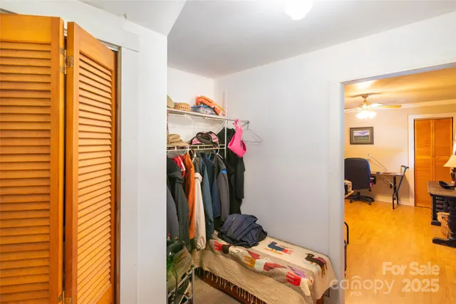 $549,900 | 26 Fred Smith Road, Tuckasegee, NC 28783