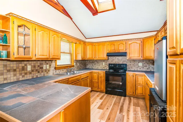 $549,900 | 26 Fred Smith Road, Tuckasegee, NC 28783