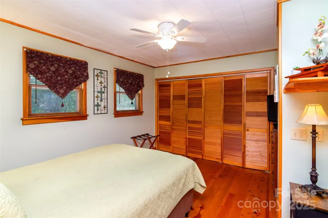 $549,900 | 26 Fred Smith Road, Tuckasegee, NC 28783