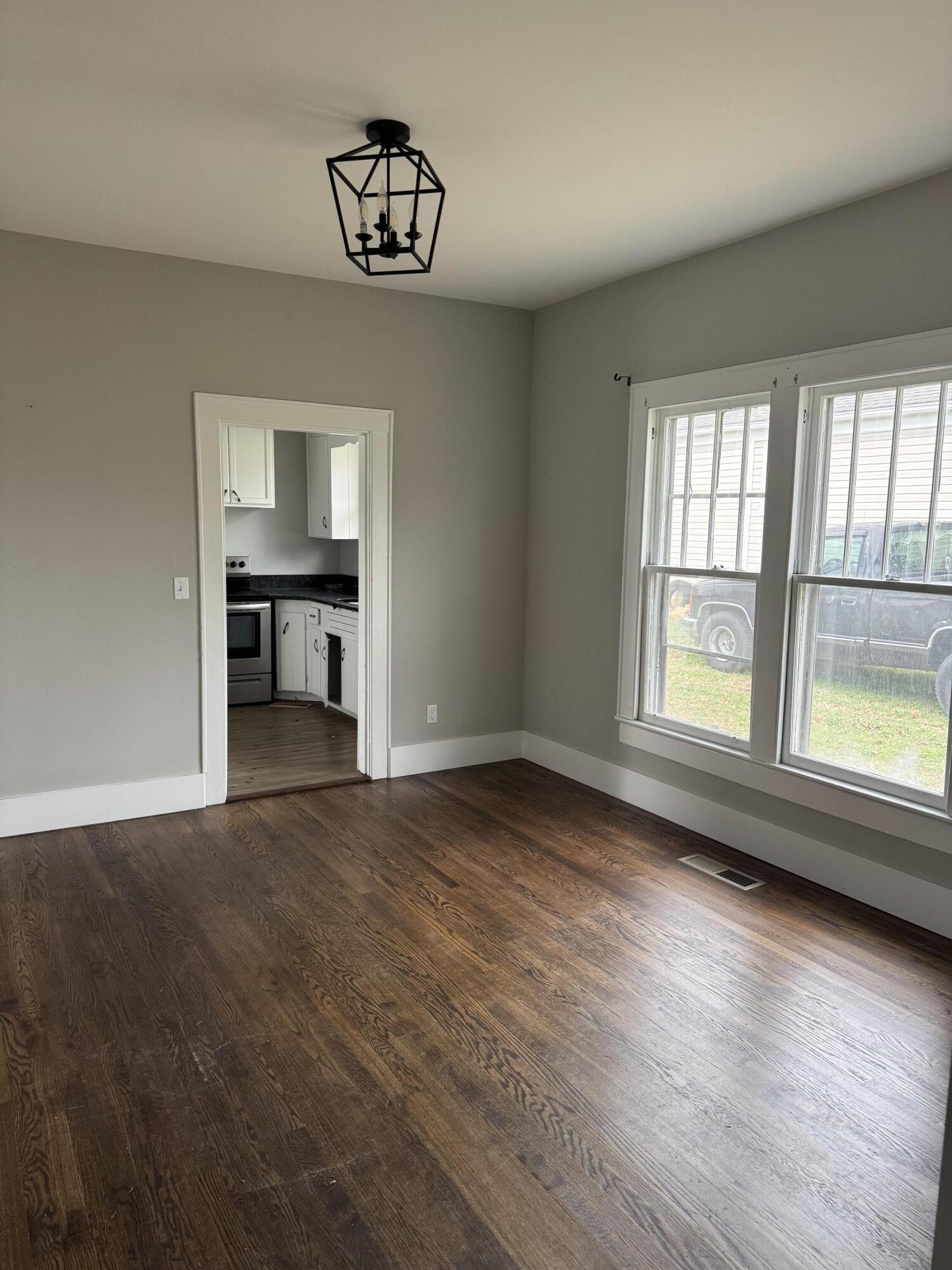 1708 McBrien Road East Ridge, TN 37412 - Photo 3 of 9 IMG_4004