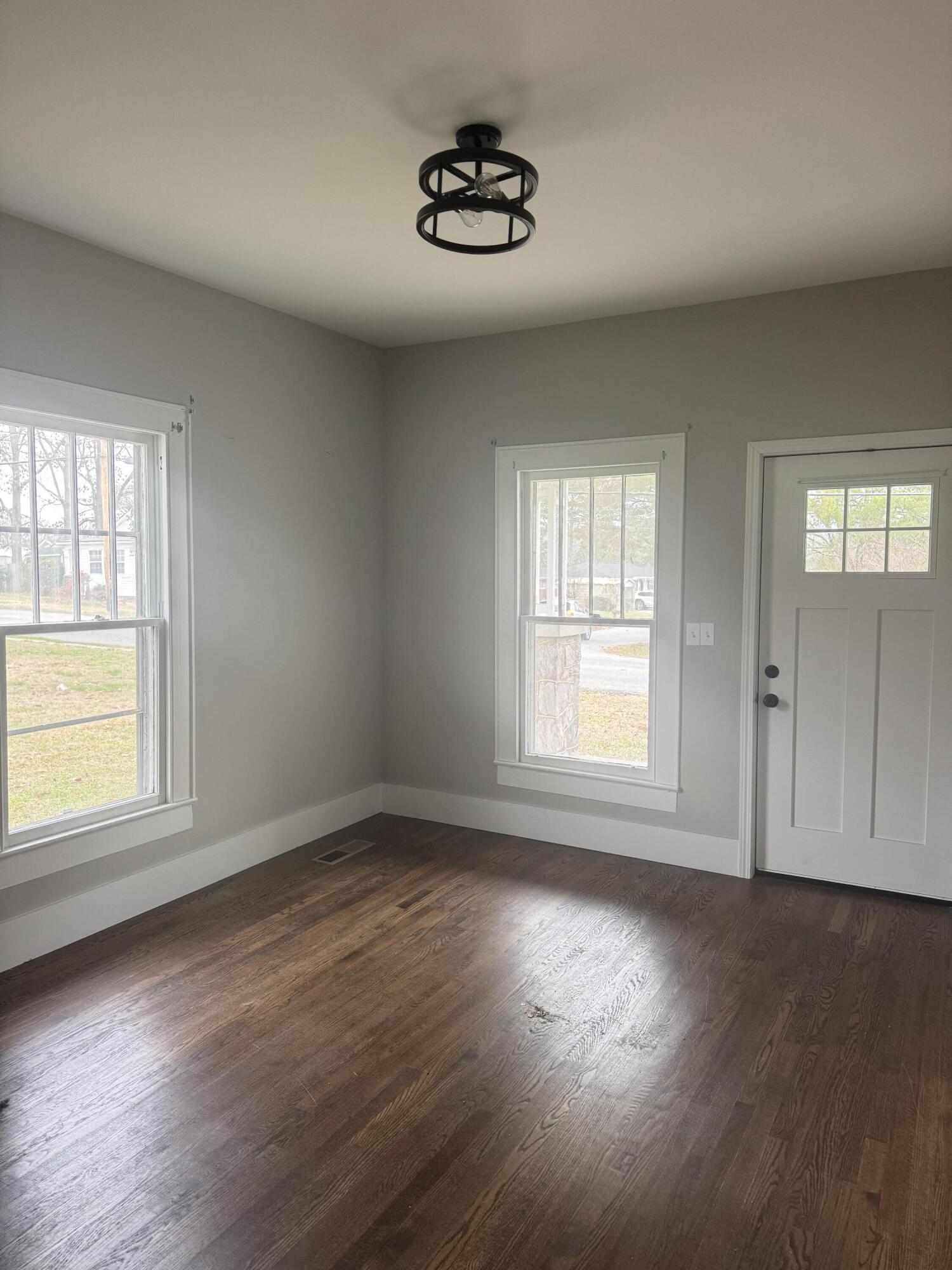 1708 McBrien Road East Ridge, TN 37412 - Photo 5 of 9 IMG_4002