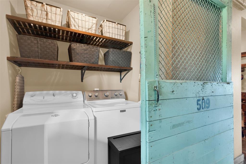 8665 Cr-669 Blue Ridge Blue Ridge, TX 75424 - Photo 21 of 39 a utility room with dryer and washer