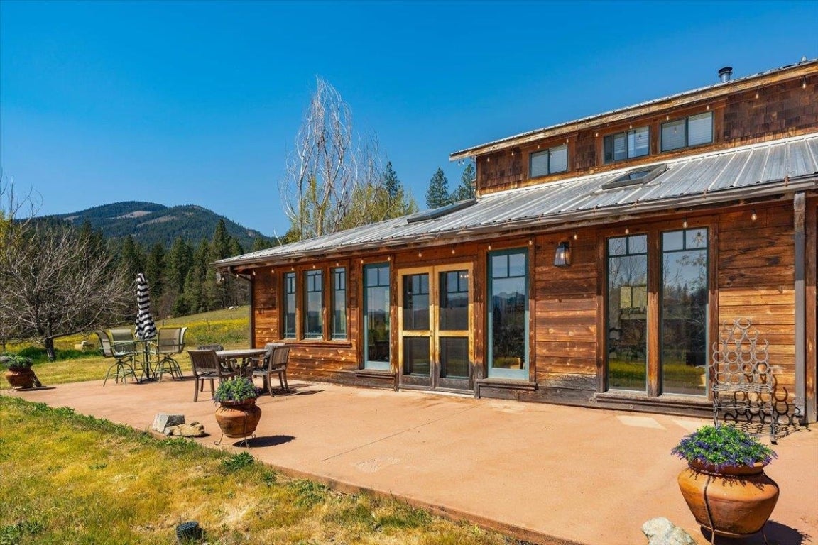 9515 Scott River Road Fort Jones, CA 96032 - Photo 2 of 47 Gallery Image 2