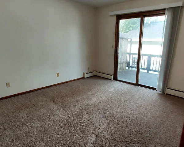 $1,200 | 631 13th Street South, Hudson, WI 54016