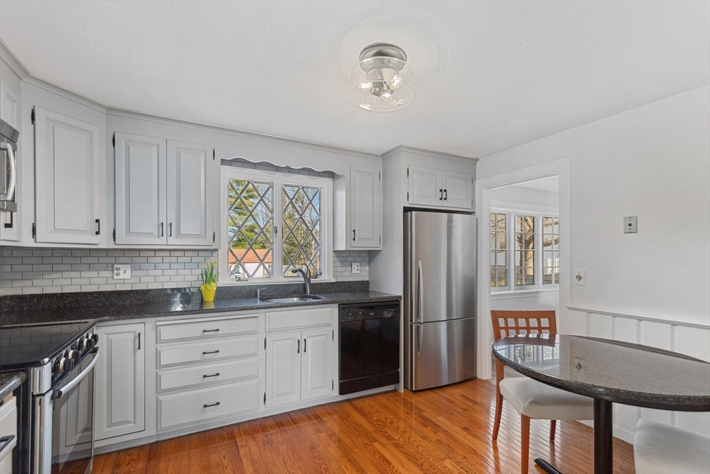 15 Glandore Road Westwood, MA 02090 - Photo 8 of 42 Gallery Image 8