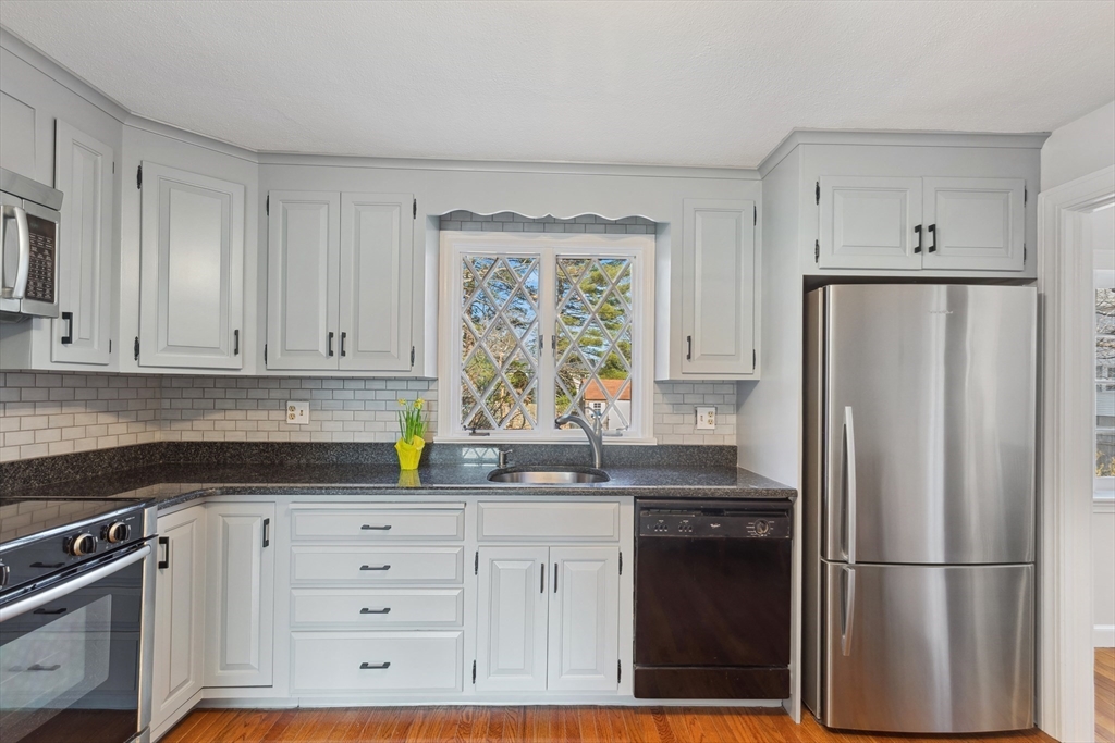 15 Glandore Road Westwood, MA 02090 - Photo 10 of 42 Gallery Image 10