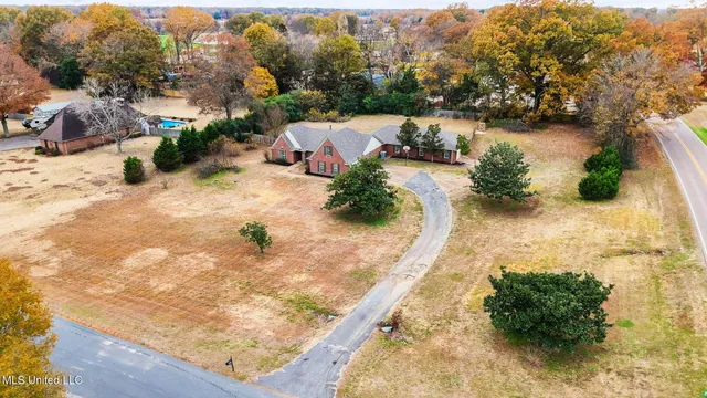 $415,000 | 33 Foxwood Circle East, Unit W, Hernando, MS 38632