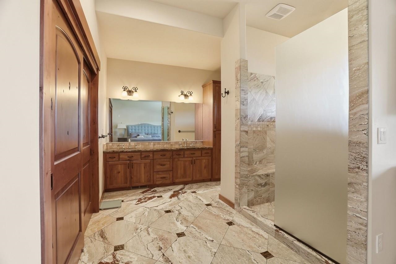 10510 South Baltimore Road Spokane, WA 99223 - Photo 17 of 50