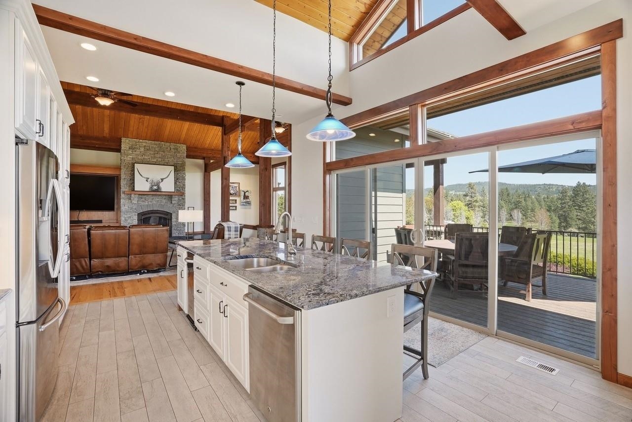10510 South Baltimore Road Spokane, WA 99223 - Photo 2 of 50