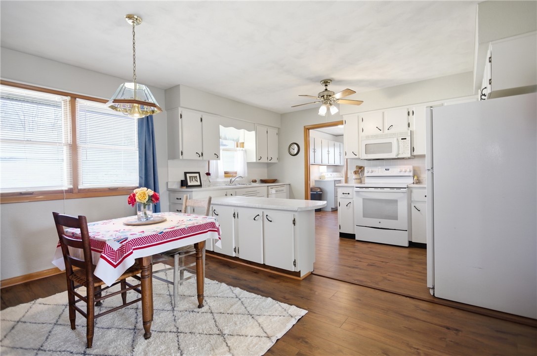 207 Commercial Street Strasburg, IL 62465 - Photo 5 of 20