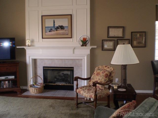 1923 Dunham Drive, Unit 90 Rochester, MI 48306 - Photo 4 of 27 Great Room 1