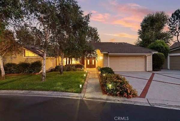$1,788,900 | 2021 Rosemont Avenue, Unit 3, Pasadena, CA 91103