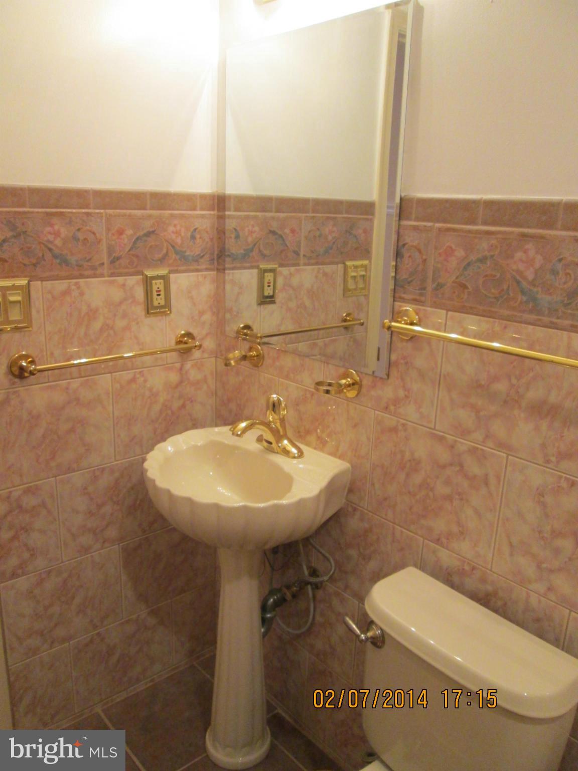 6610 Robinia Road Temple Hills, MD 20748 - Photo 14 of 30 Bath (Master)
