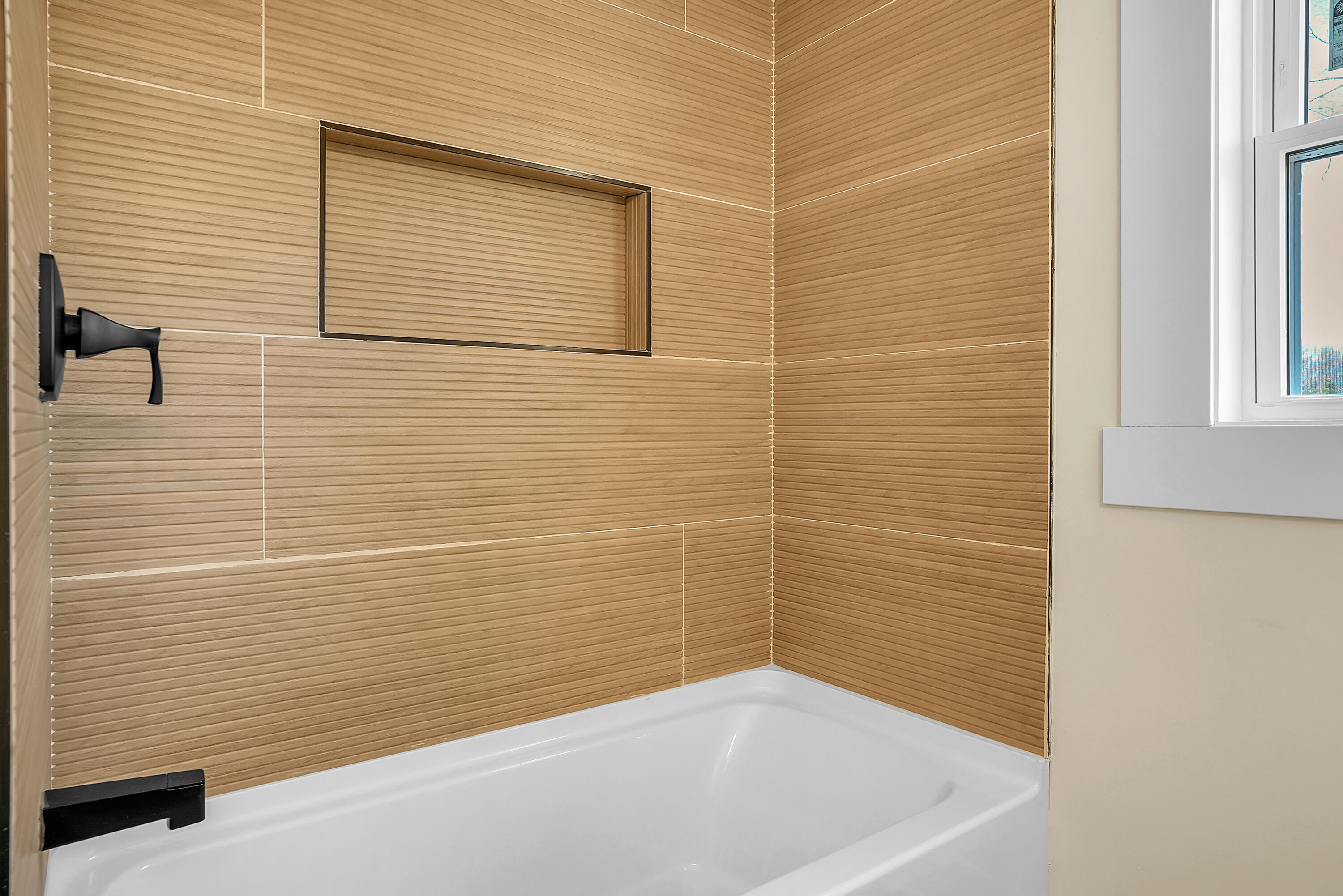 1952 Hayes Leonard Road Valparaiso, IN 46385 - Photo 16 of 42 a bathroom with a bathtub