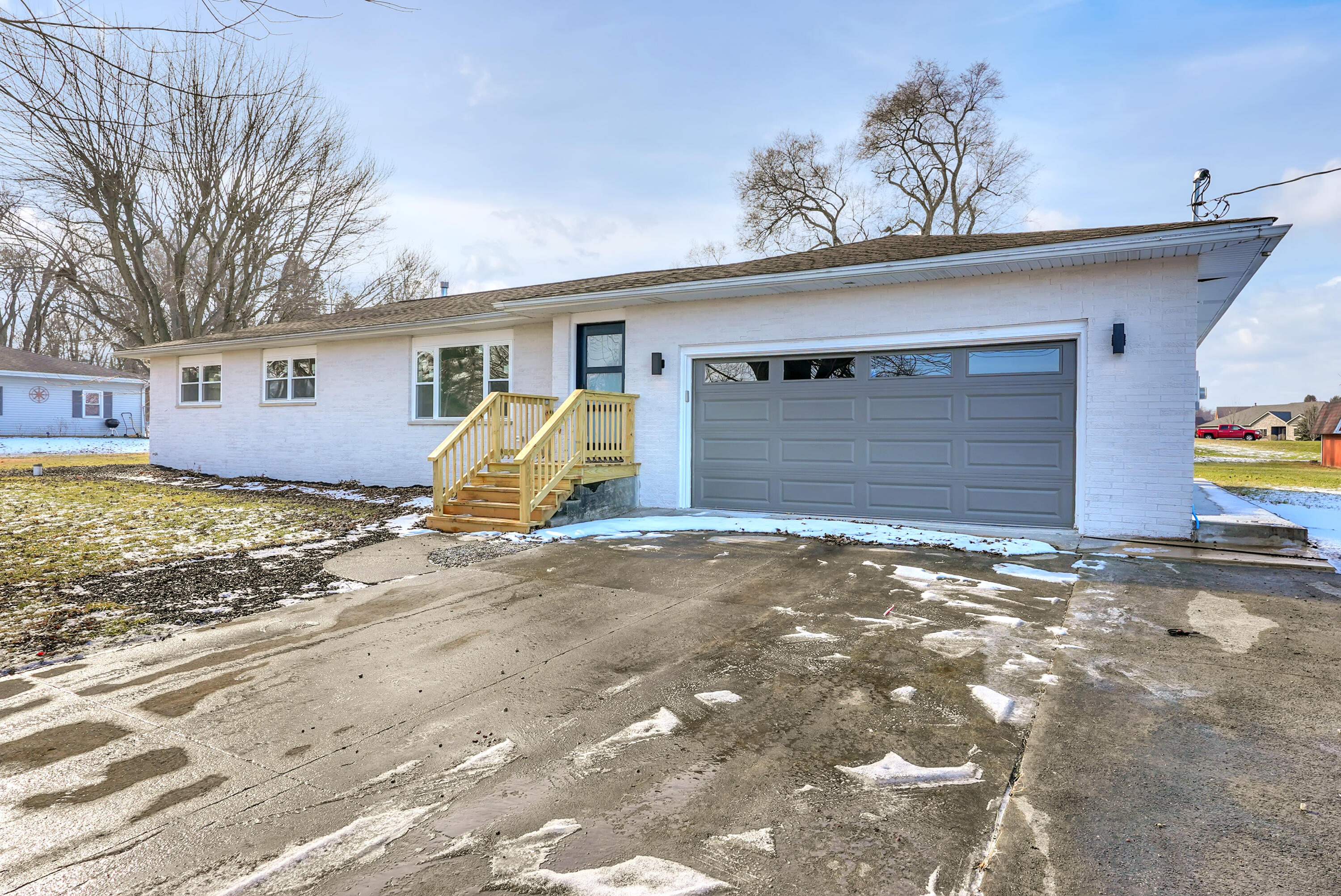 1952 Hayes Leonard Road Valparaiso, IN 46385 - Photo 2 of 42 a view of a backyard