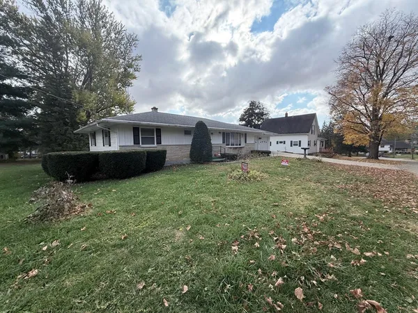 $174,000 | 214 South Long Street, Warren, IL 61087