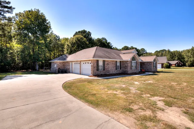 $389,900 | 1111 Nicole Drive, Manning, SC 29102