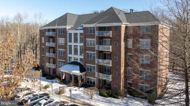 $435,000 | 12000 Tralee Road, Unit 402, Lutherville-Timonium, MD 21093
