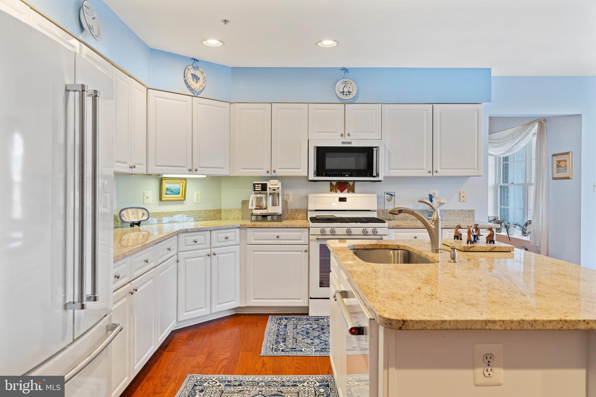 12000 Tralee Road, Unit 402 Lutherville-Timonium, MD 21093 - Photo 5 of 27 Lovely Updated Kitchen