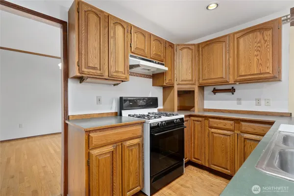 $820,000 | 1505 North Lake Stickney Drive, Lynnwood, WA 98087