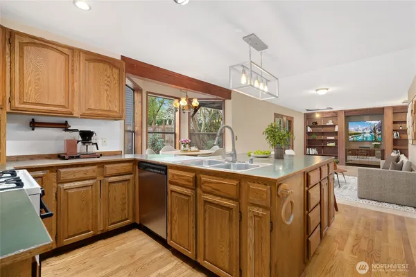 $820,000 | 1505 North Lake Stickney Drive, Lynnwood, WA 98087