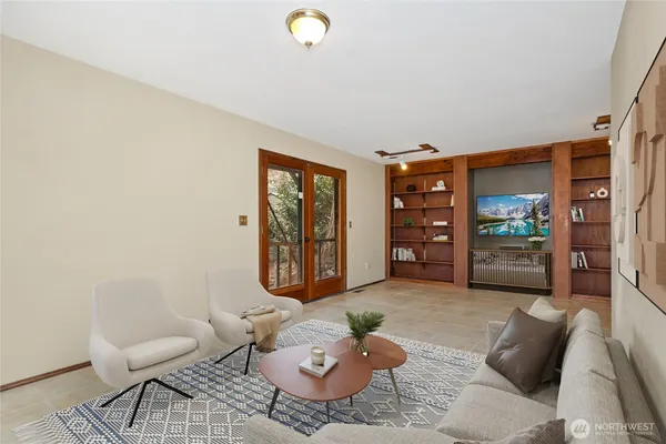 $820,000 | 1505 North Lake Stickney Drive, Lynnwood, WA 98087