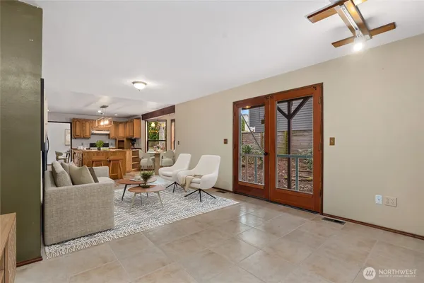 $820,000 | 1505 North Lake Stickney Drive, Lynnwood, WA 98087