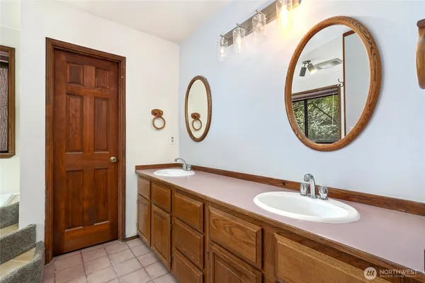 $820,000 | 1505 North Lake Stickney Drive, Lynnwood, WA 98087