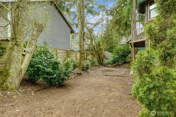 $820,000 | 1505 North Lake Stickney Drive, Lynnwood, WA 98087