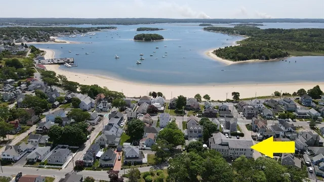 $2,200 | 54 Longwood Avenue, Unit 11, Wareham, MA 02558