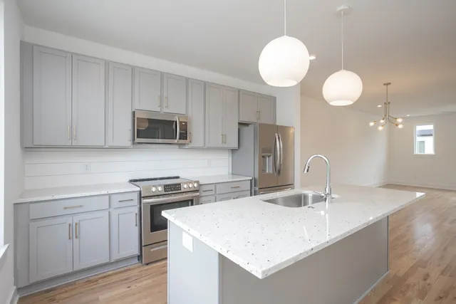 $2,500 | 522 Cliff Drive, Nashville, TN 37218