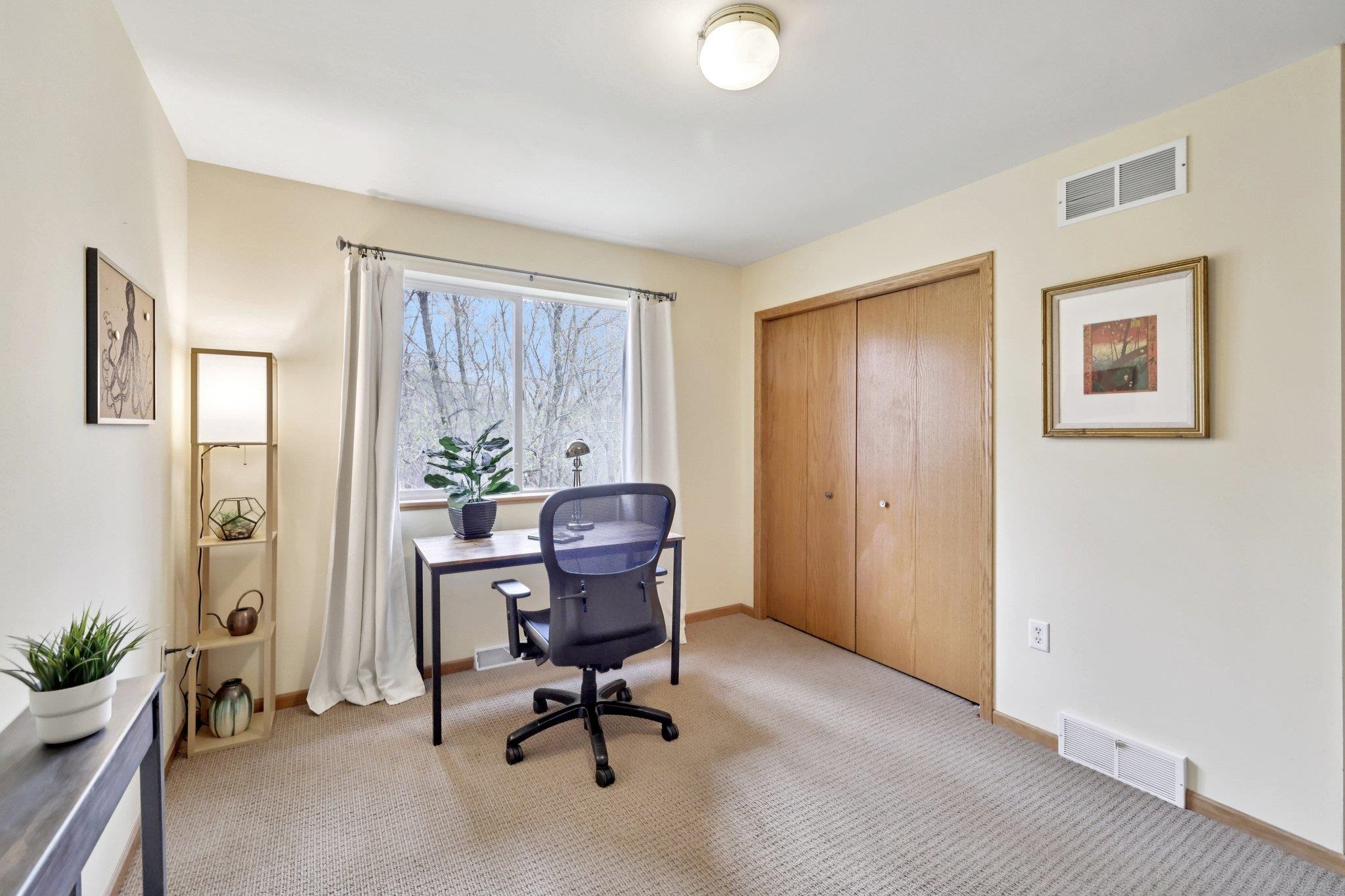 1027 Melvin Court Madison, WI 53704 - Photo 12 of 24