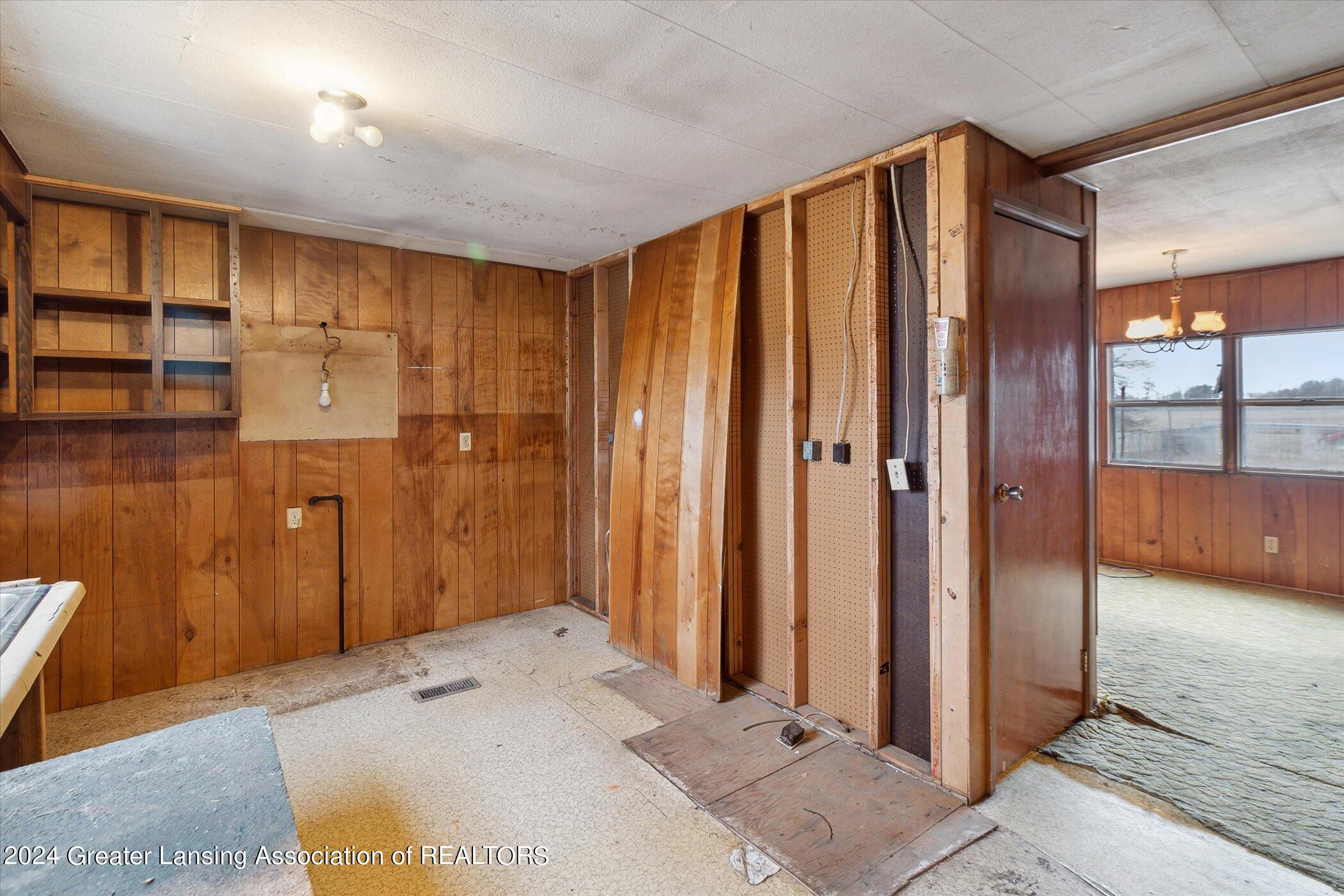 11055 Dutcher Road Sebewaing, MI 48759 - Photo 29 of 38 29-11055-Dutcher-Rd-WindowStill-23