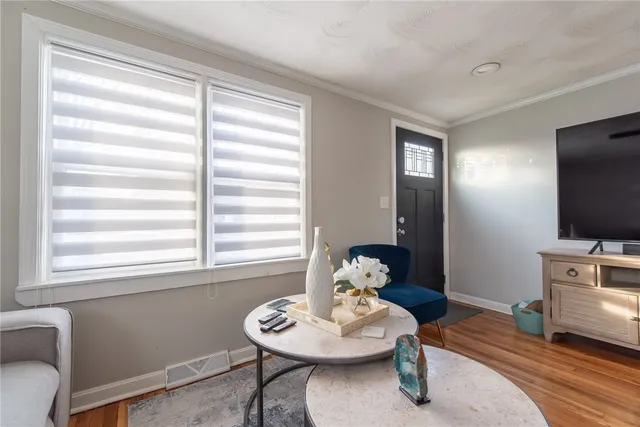 $429,900 | 72 Hollis Avenue, Warwick, RI 02889