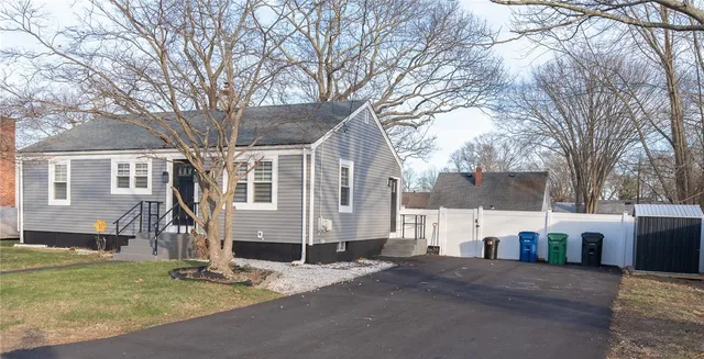 $429,900 | 72 Hollis Avenue, Warwick, RI 02889