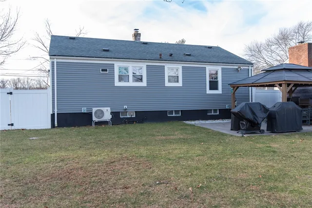$429,900 | 72 Hollis Avenue, Warwick, RI 02889