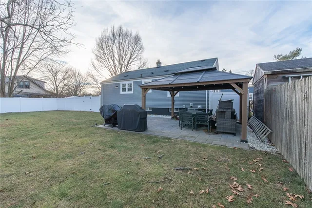 $429,900 | 72 Hollis Avenue, Warwick, RI 02889