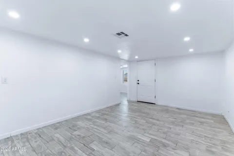 $375,000 | 2133 West Colter Street, Phoenix, AZ 85015