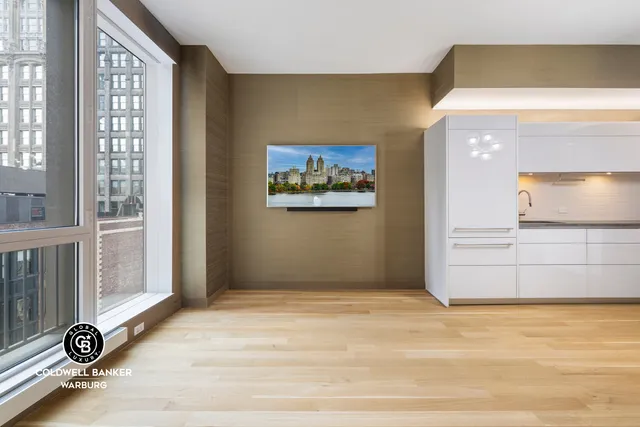 a view of entryway with a front door